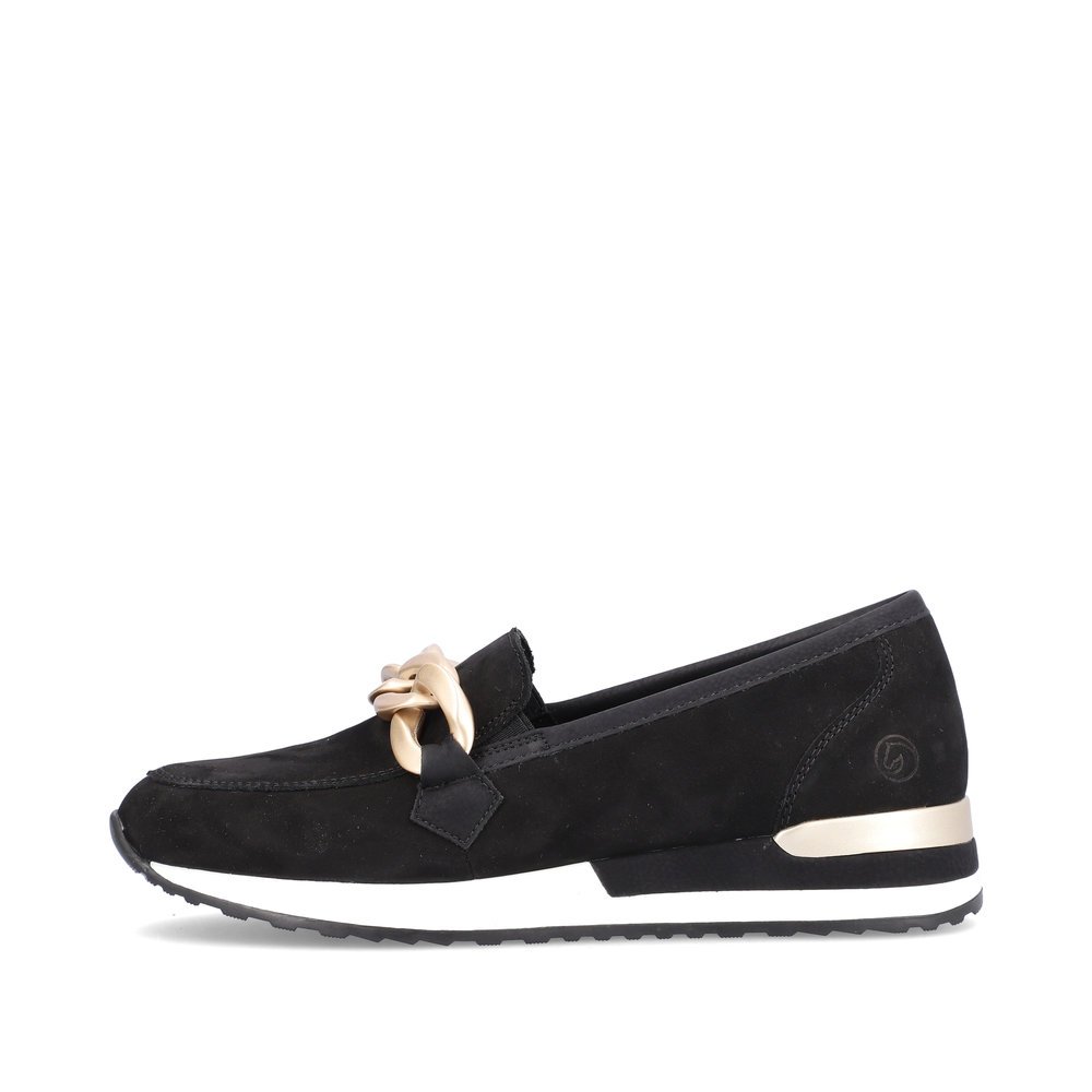 Night black remonte women´s loafers R2544-02 with golden chain. Outside of the shoe.