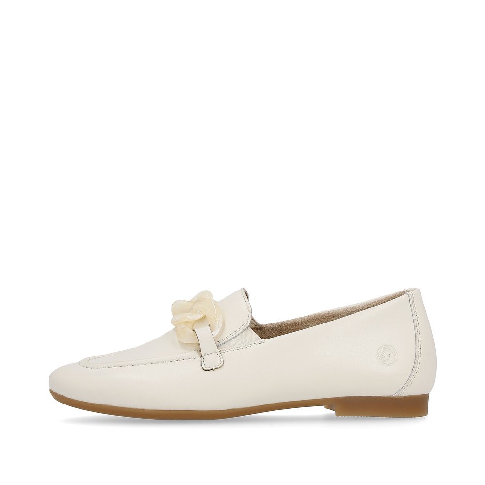 Macchiato white remonte women´s loafers D0K00-80 with elastic insert. Outside of the shoe.