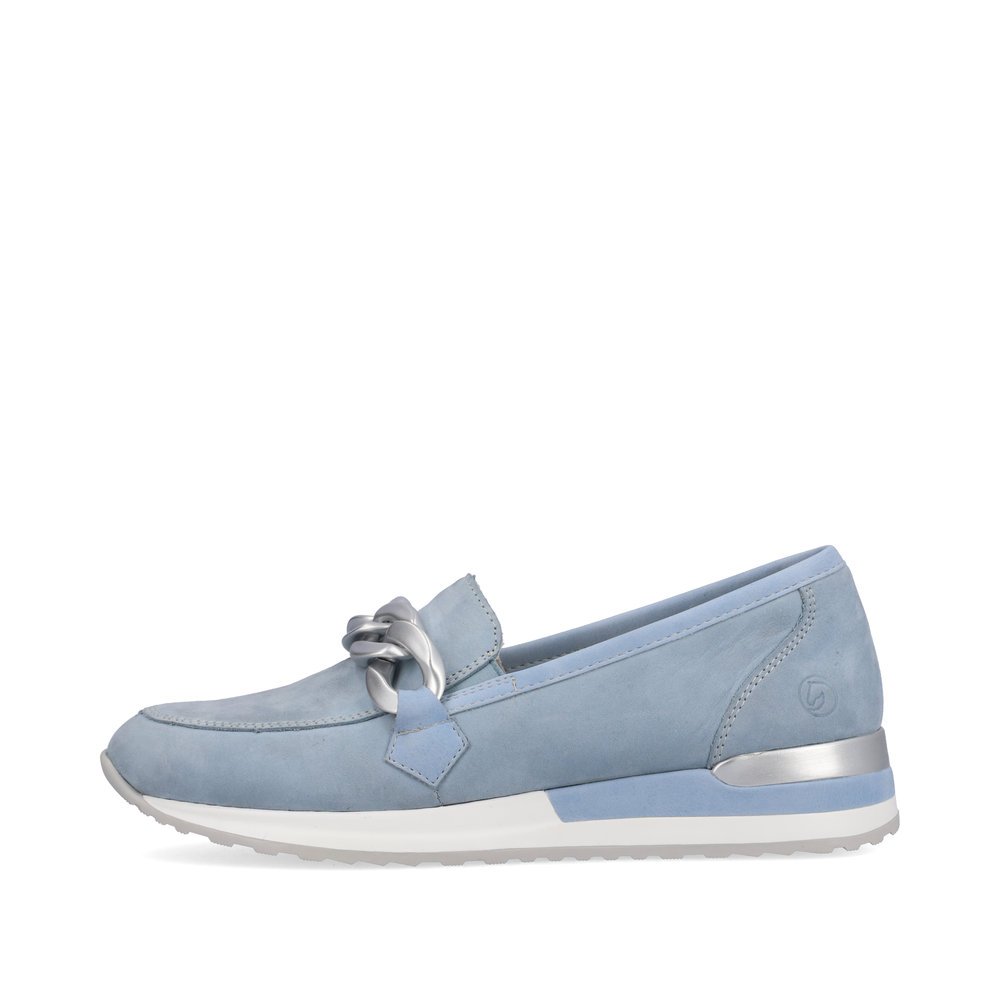 Blue remonte women´s loafers R2544-10 with stylish chain. Outside of the shoe.