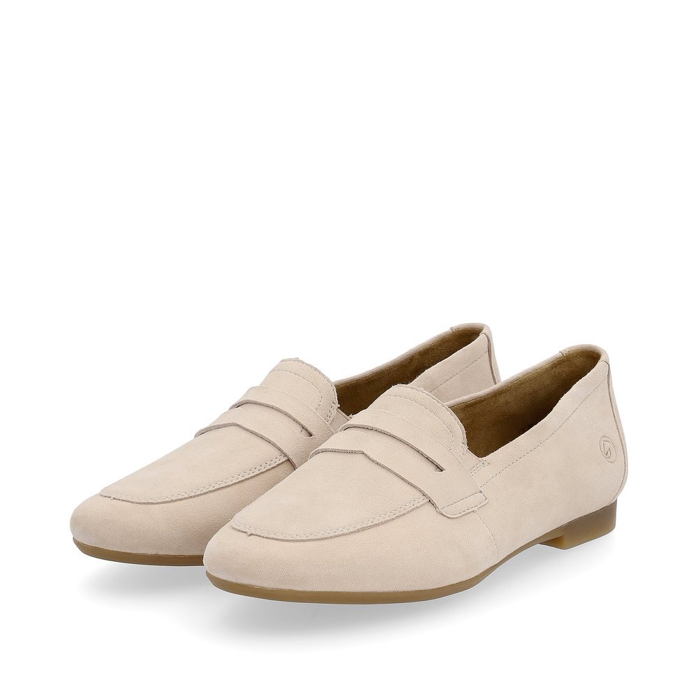 Clay beige remonte women´s loafers D0K02-61 with an elastic insert. Shoes laterally.