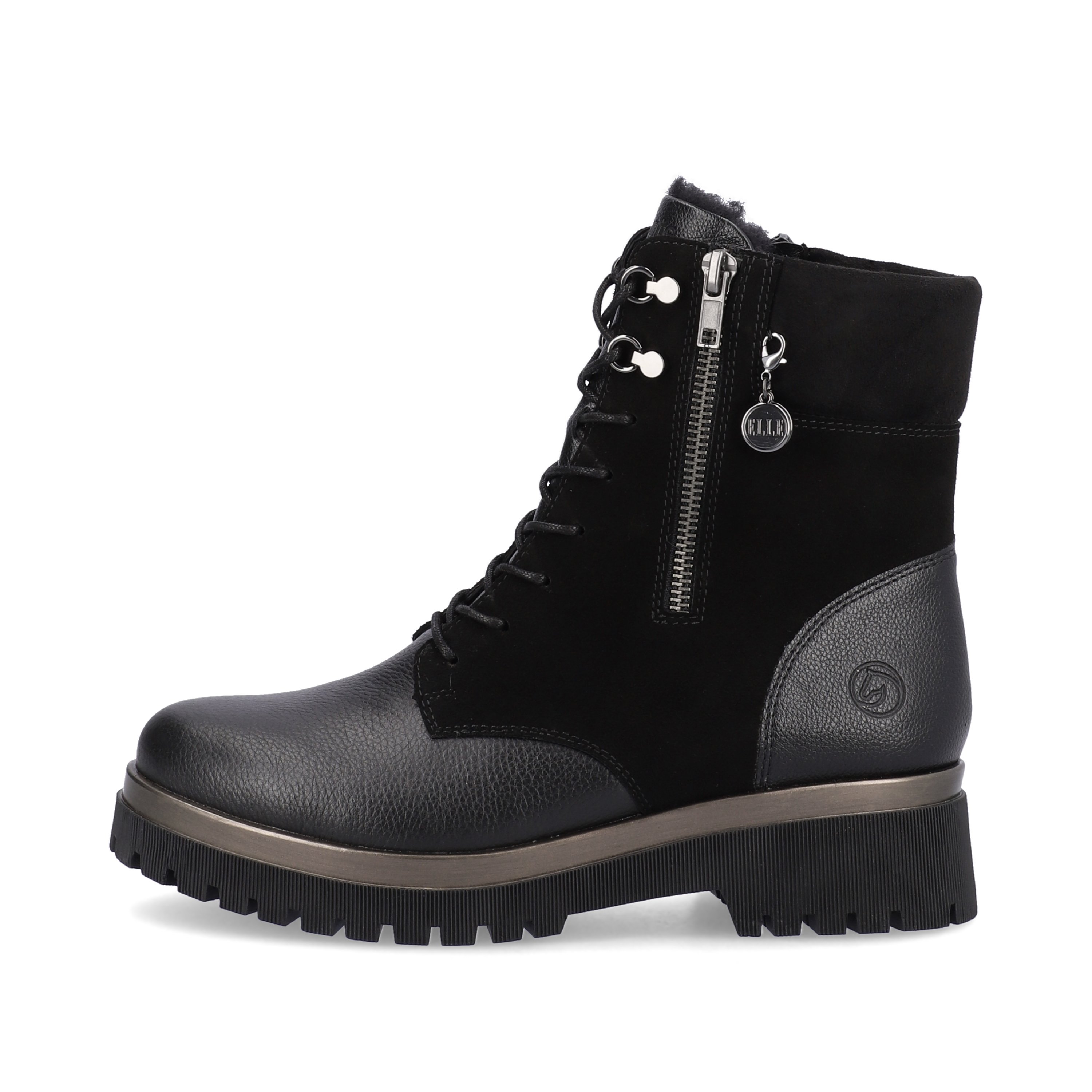 Night black remonte women´s biker boots D1B73-01 with cushioning profile sole. The outside of the shoe