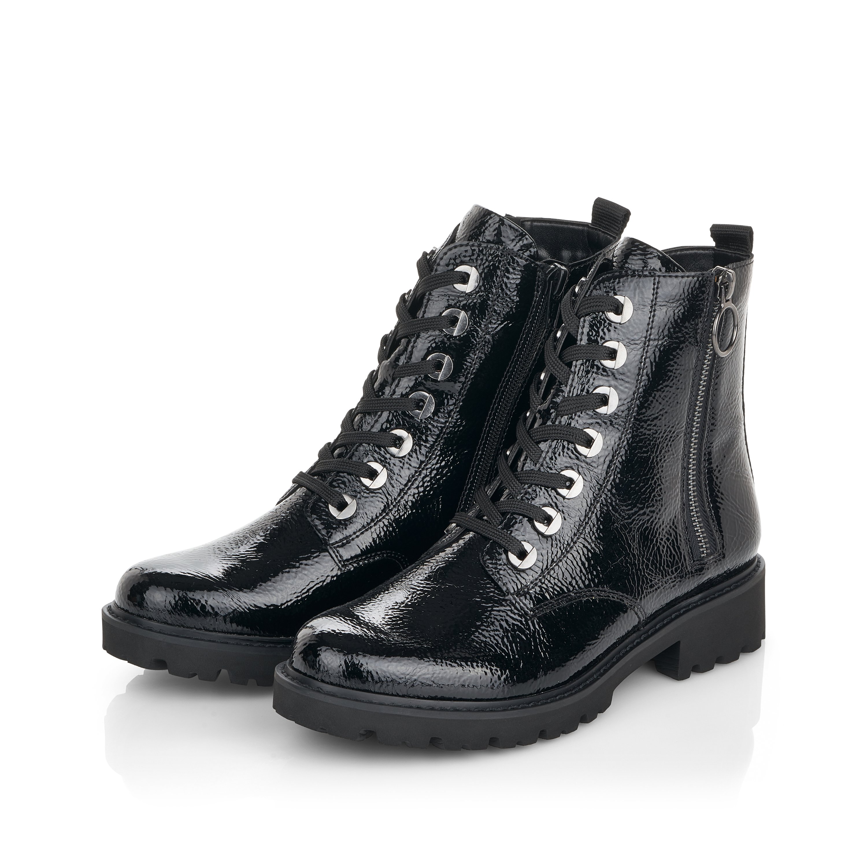 Black remonte women´s biker boots D8671-02 with cushioning and especially light sole. Shoe laterally