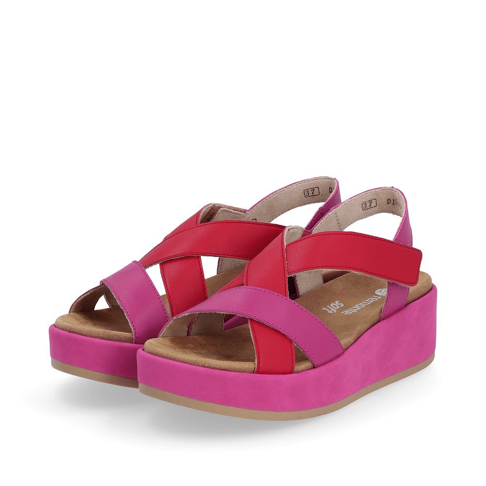 Pink remonte women´s strap sandals D1N52-33 with a hook and loop fastener. Shoes laterally.