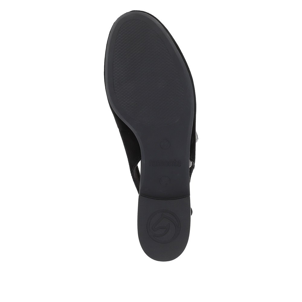 Jet black remonte women´s slingback pumps D0K07-00 with buckle and soft cover sole. Outsole of the shoe.