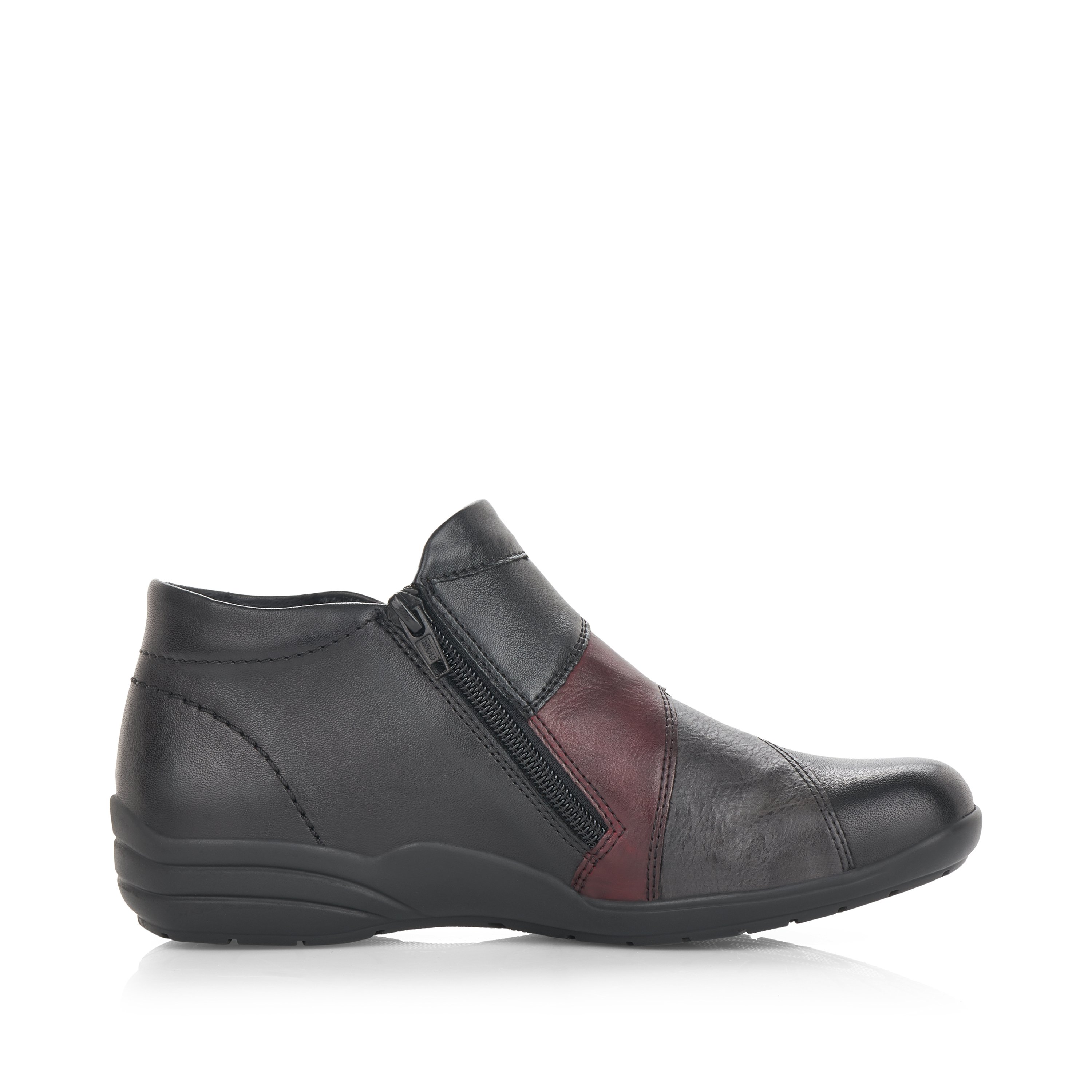 Steel black remonte women´s slippers R7674-02 with zipper as well as light sole. Shoe inside