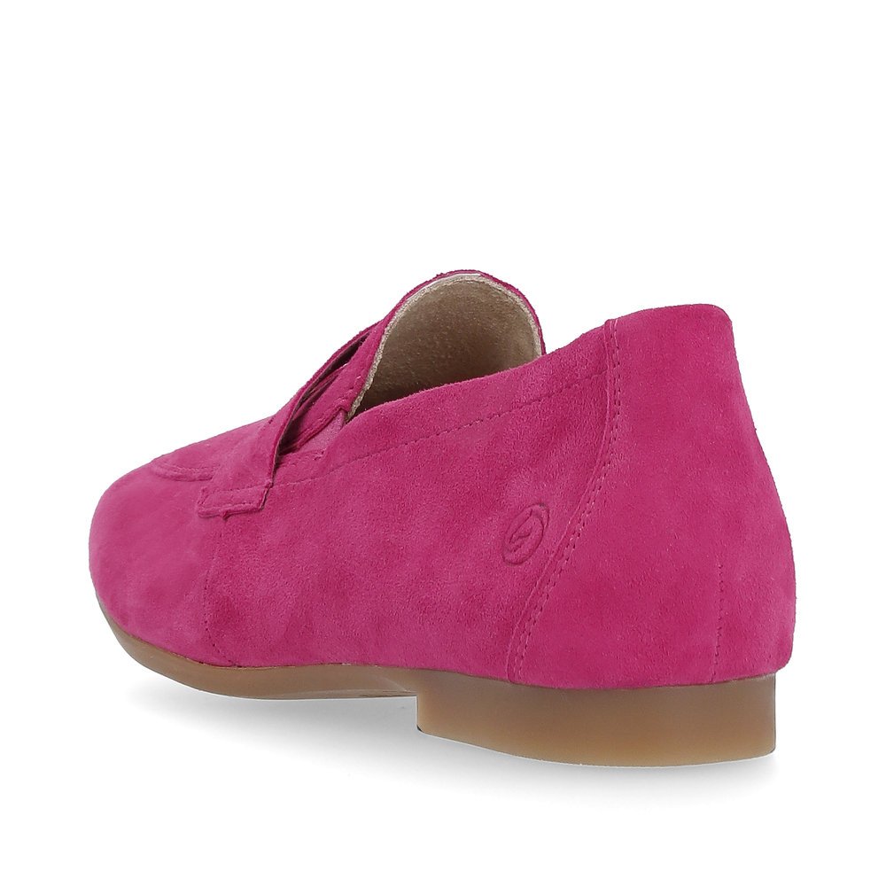 Pink remonte women´s loafers D0K02-31 with elastic insert. Shoe from the back.