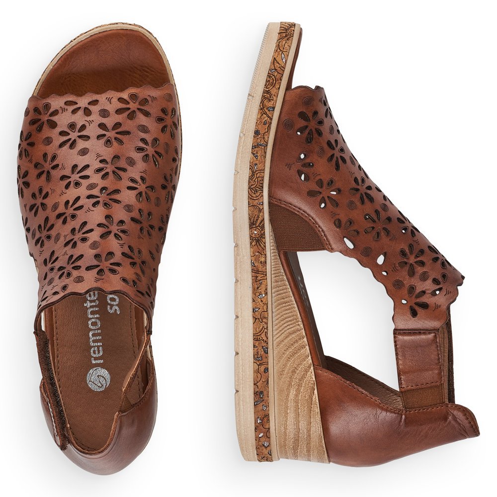 Brown remonte women´s wedge sandals D3056-24 with a hook and loop fastener. Shoe from the top, lying.