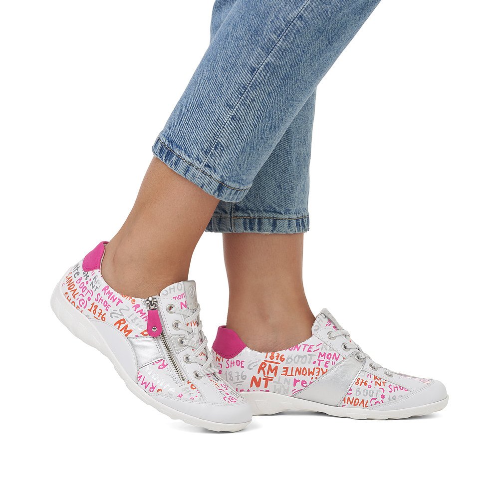 White remonte women´s lace-up shoes R3403-81 with zipper and multicolored pattern. Shoe on foot.
