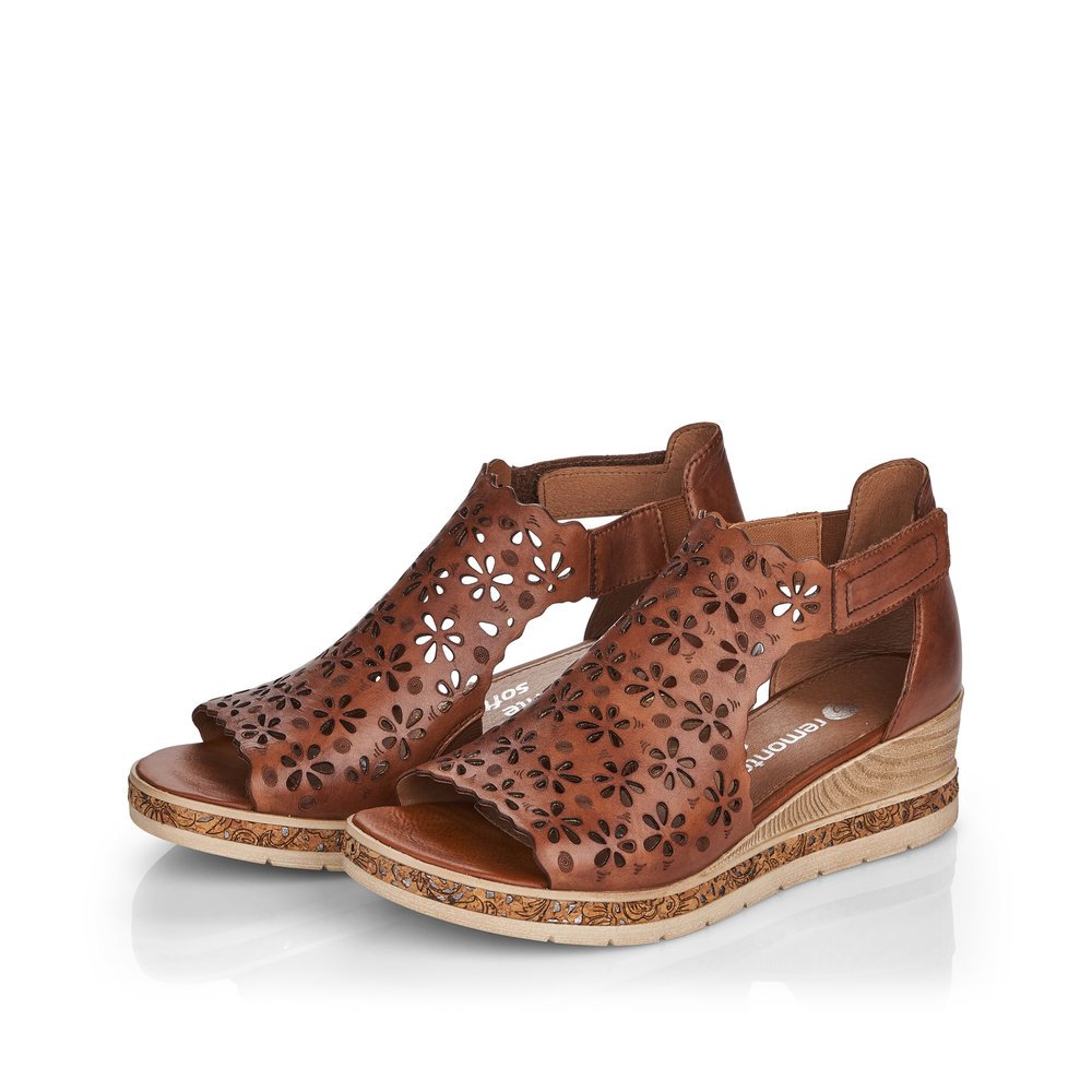 Brown remonte women´s wedge sandals D3056-24 with a hook and loop fastener. Shoes laterally.