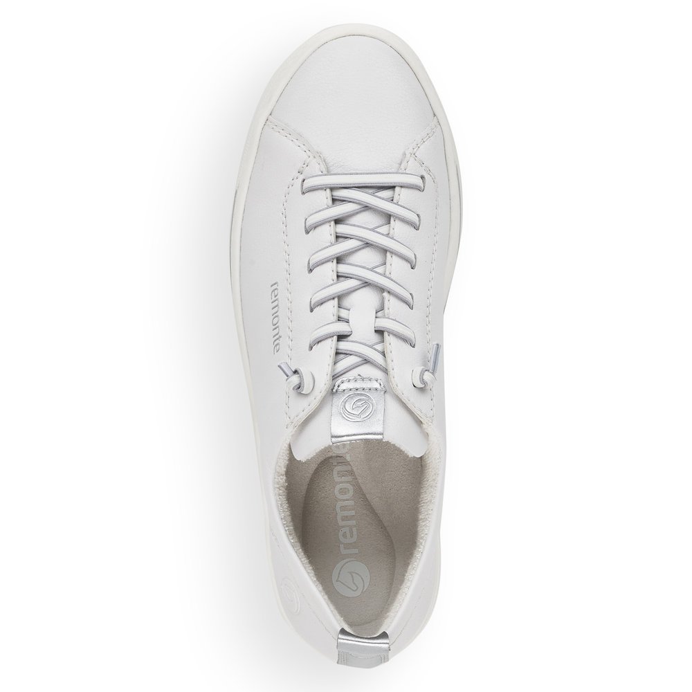White remonte women´s sneakers D0913-80 with lacing and comfort width G. Shoe from the top.