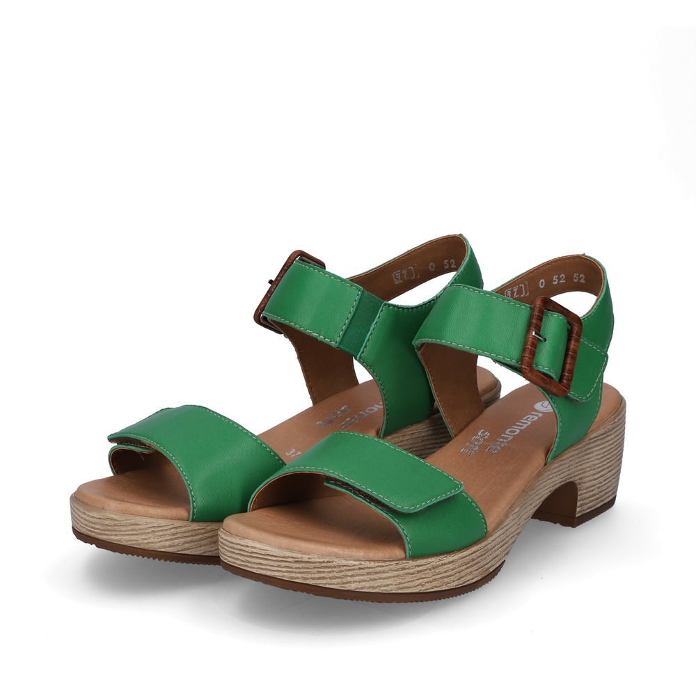 Emerald green remonte women´s strap sandals D0N52-52 with a hook and loop fastener. Shoes laterally.