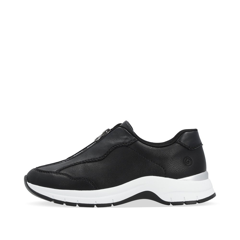 Black remonte women´s sneakers D0G03-00 with zipper and extra width H. Outside of the shoe.