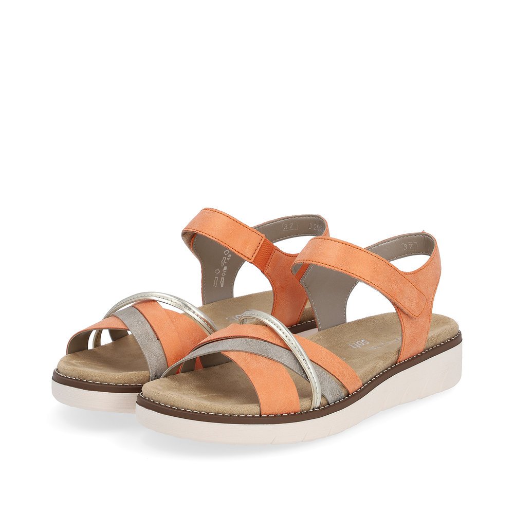 remonte sandales à lanières orange végétaliennes femmes D2058-38. Chaussures inclinée sur le côté.