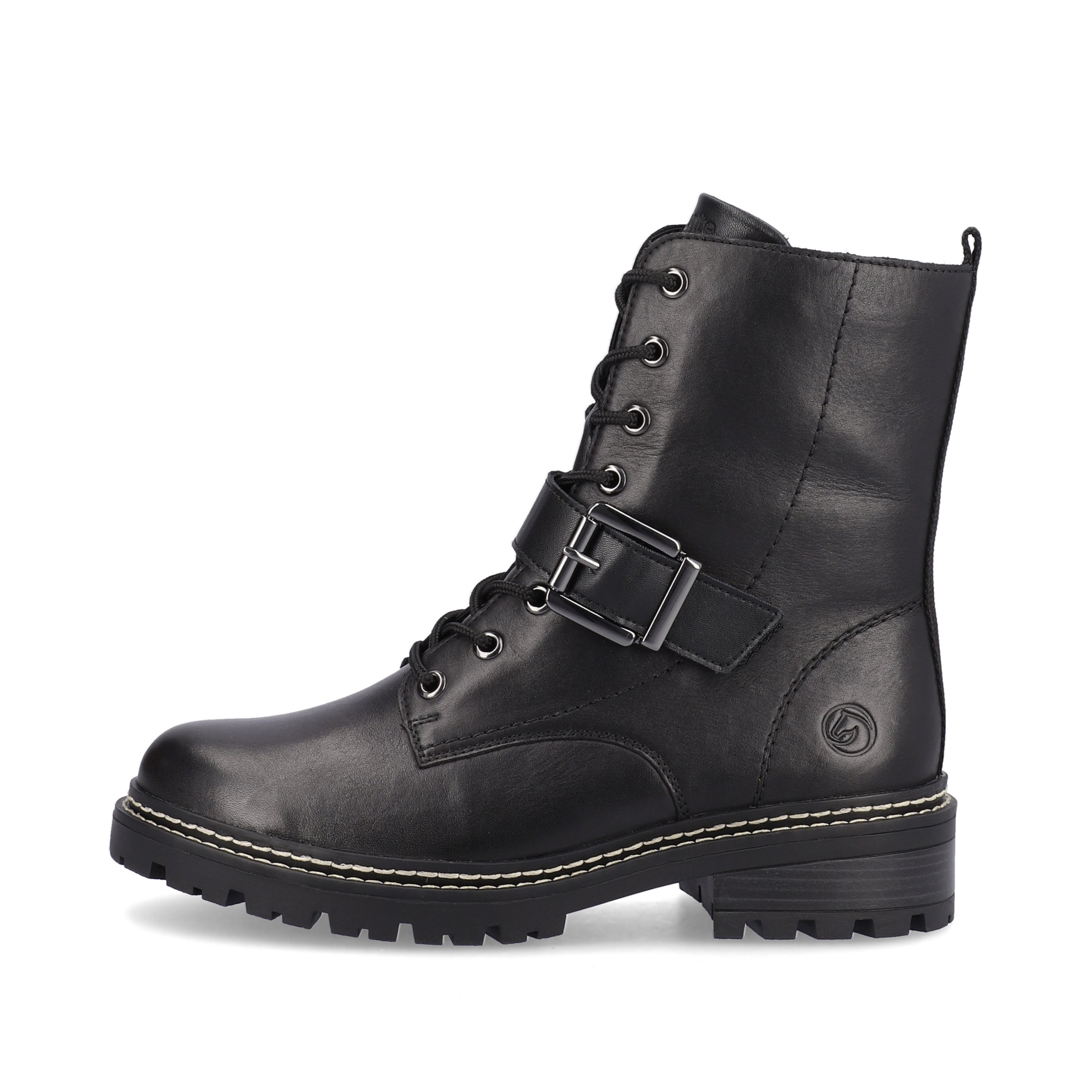Jet black remonte women´s biker boots D0B78-01 with cushioning profile sole. The outside of the shoe