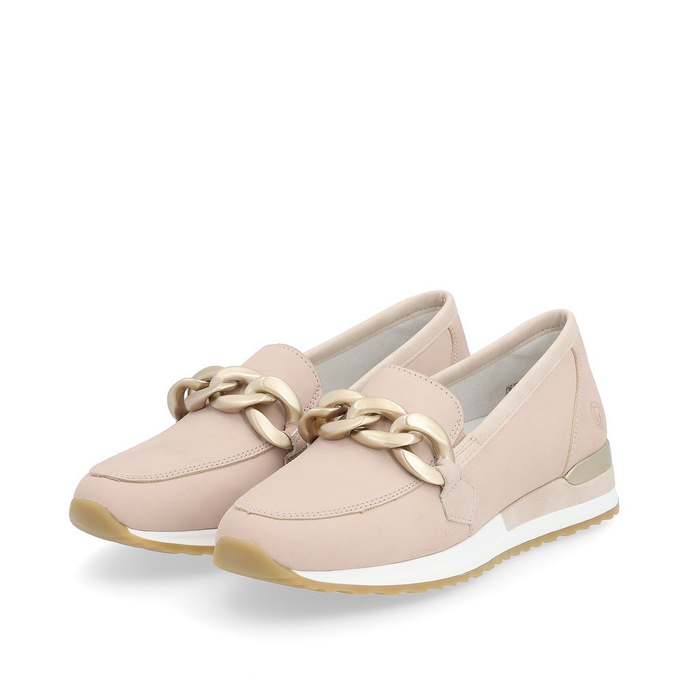 Beige pink remonte women´s loafers R2544-31 with golden chain. Shoes laterally.