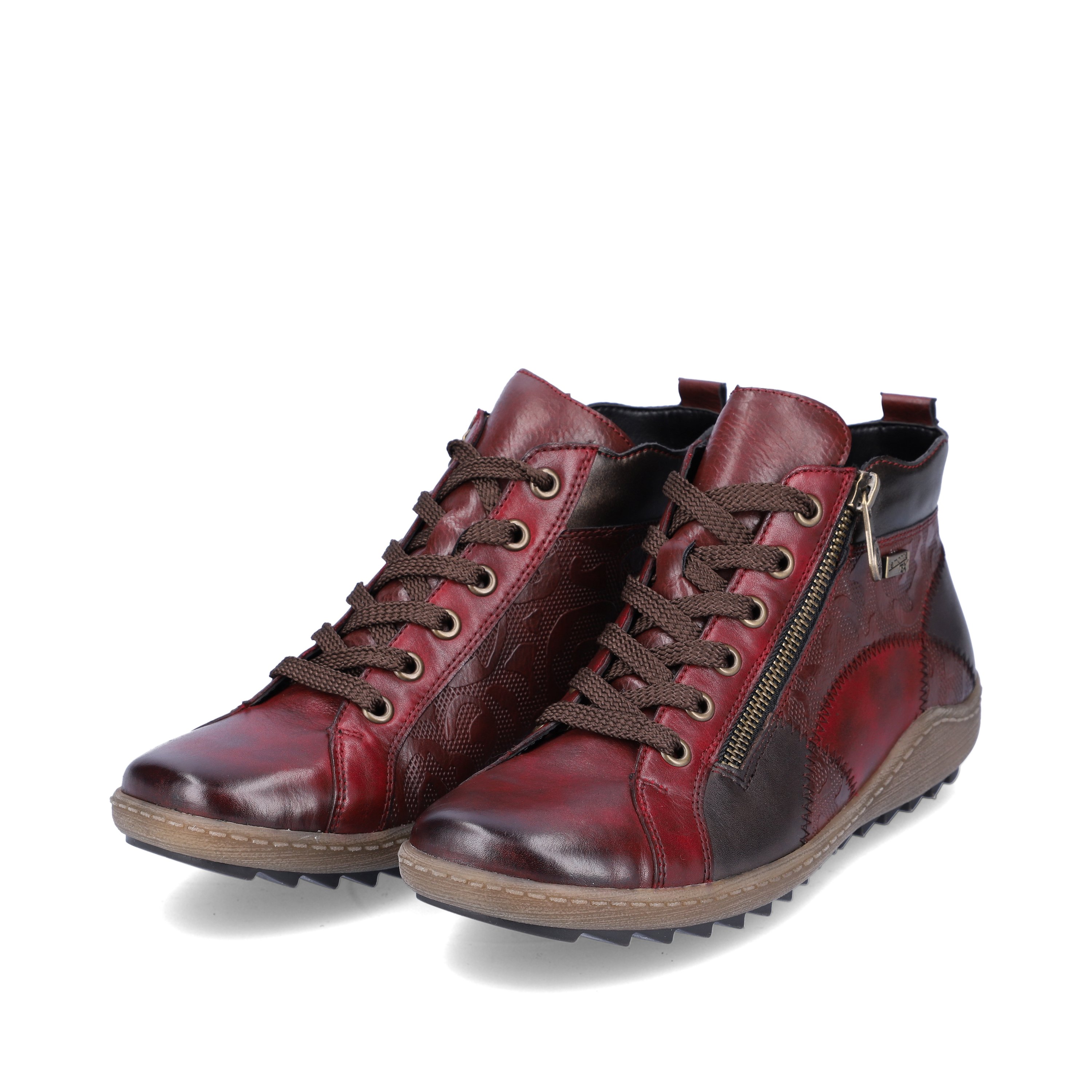 Raspberry red remonte women´s lace-up shoes R1467-35 with lacing and zipper. Shoe laterally