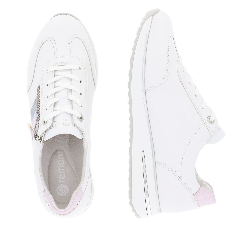 White remonte women´s sneakers D1G02-80 with zipper and soft exchangeable footbed. Shoe from the top, lying.