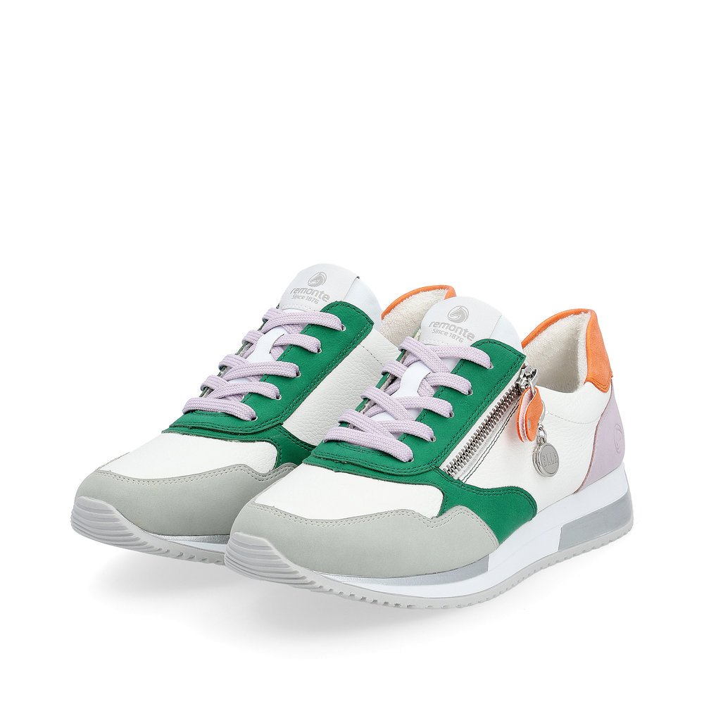 Weiße remonte Damen Sneaker D0H01-83 mit Reißverschluss sowie Reißverschluss. Schuhpaar seitlich schräg.
