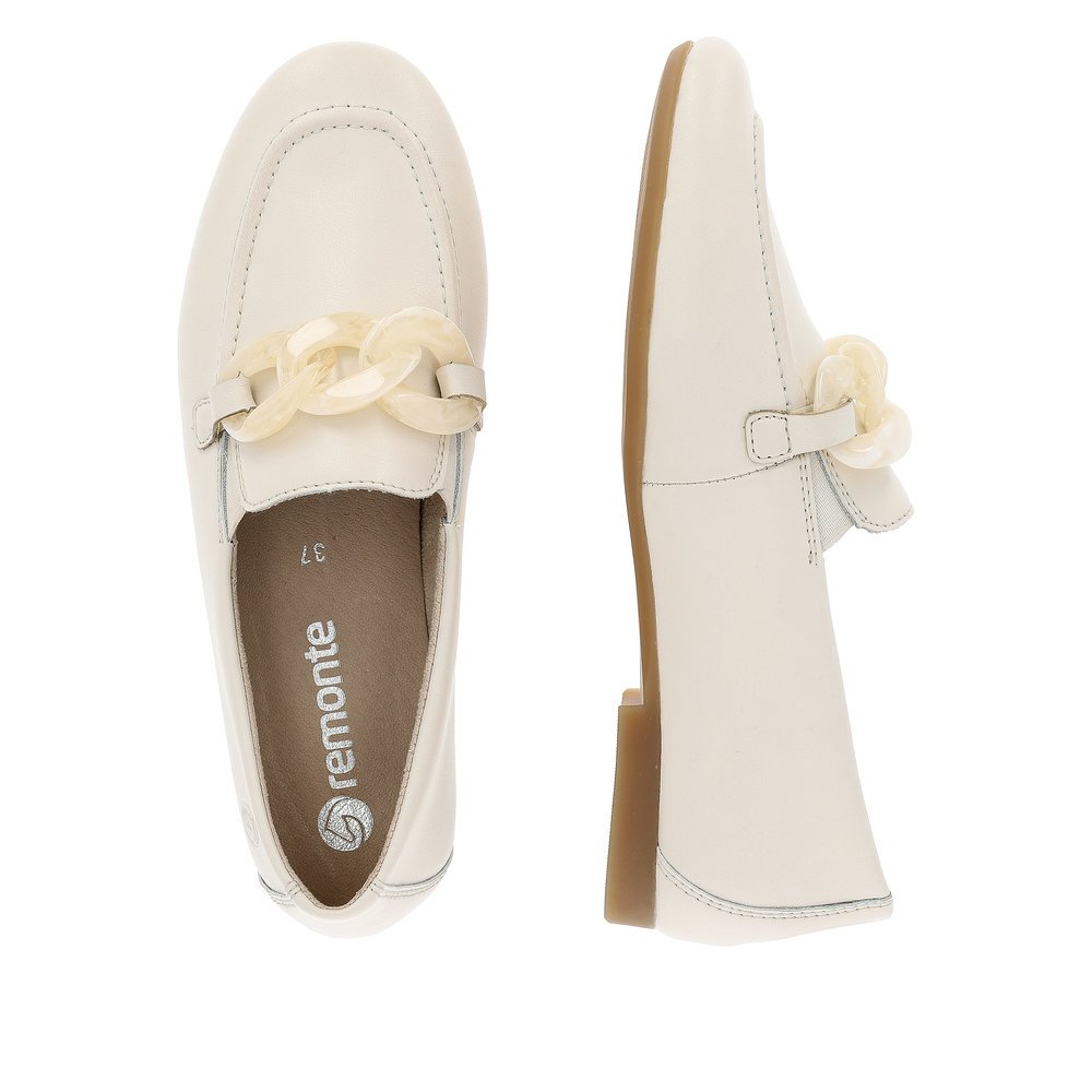 Macchiato white remonte women´s loafers D0K00-80 with elastic insert. Shoe from the top, lying.