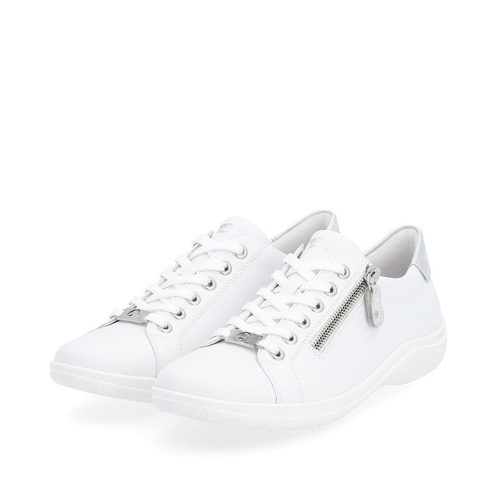 Off-white remonte women´s lace-up shoes D1E03-80 with zipper and comfort width G. Shoes laterally.