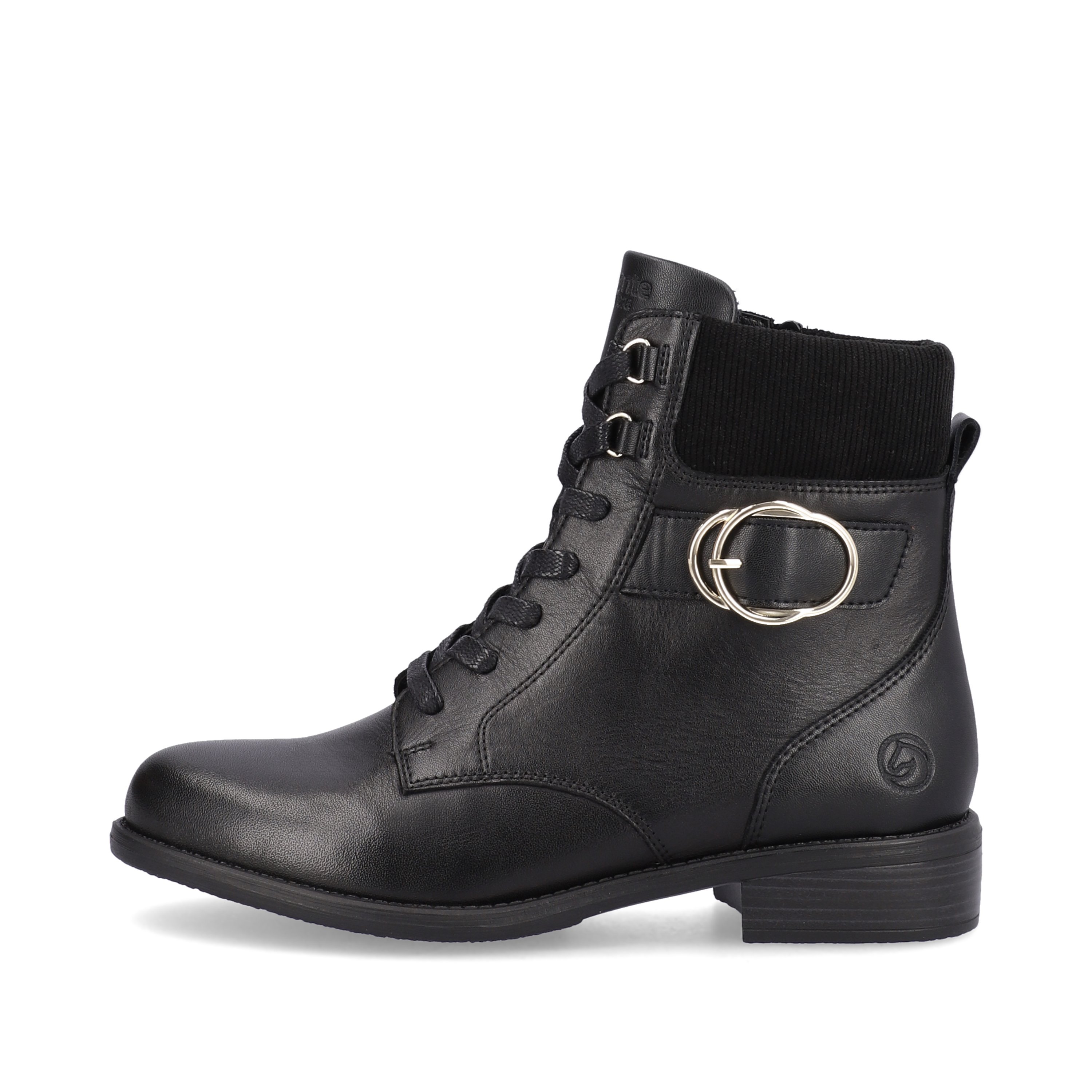 Jet black remonte women´s biker boots D0F76-01 with light sole with block heel. The outside of the shoe