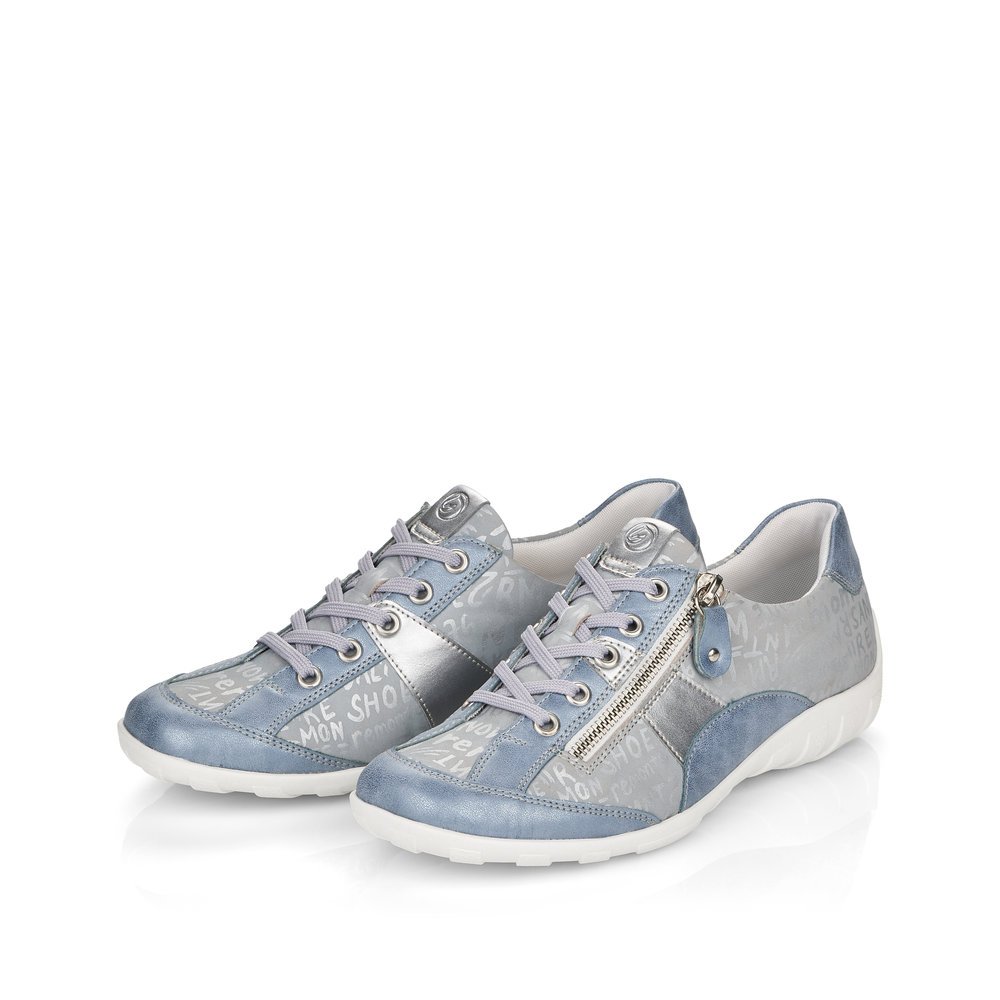 Blaue remonte Damen Schnürschuhe R3403-14 mit Reißverschluss sowie Textmuster. Schuhpaar seitlich schräg.