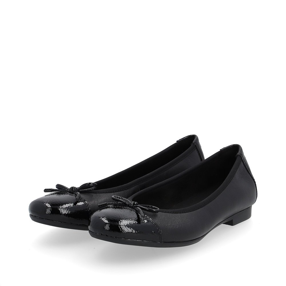 Midnight black remonte women´s ballerinas D0K04-00 with decorative bow. Shoes laterally.
