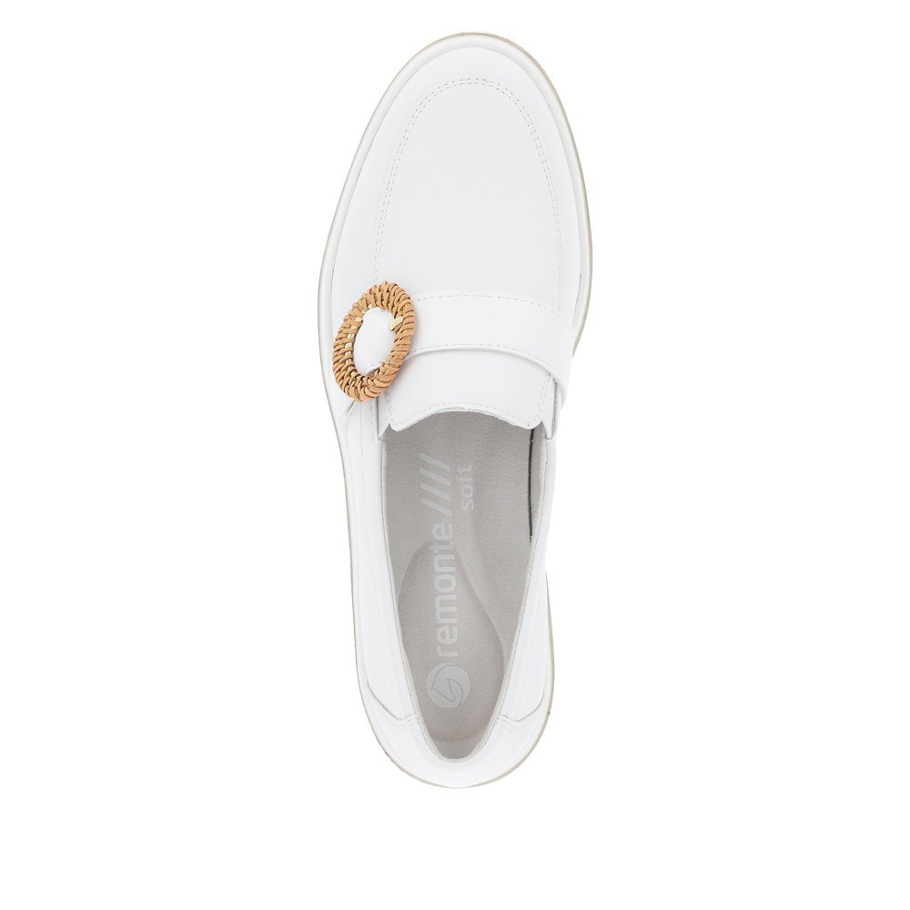 White remonte women´s loafers D1H00-80 with elastic insert and fashionable brooch. Shoe from the top.